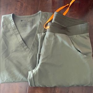 NWOT moss figs scrubs